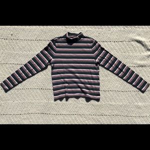 Long sleeve mock neck shirt